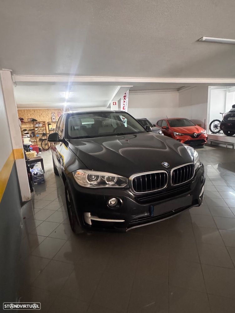 BMW X5 25 d sDrive Comfort 7L - 3