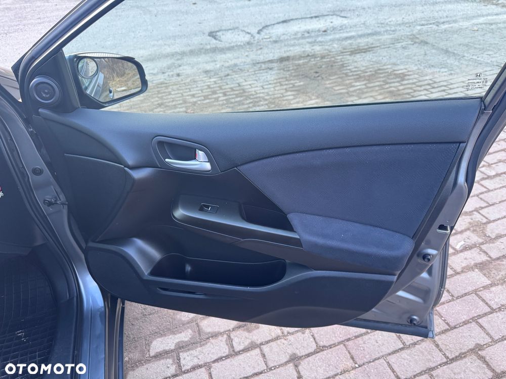 Honda Civic 1.8 i-VTEC Automatik Executive Black Edition - 16