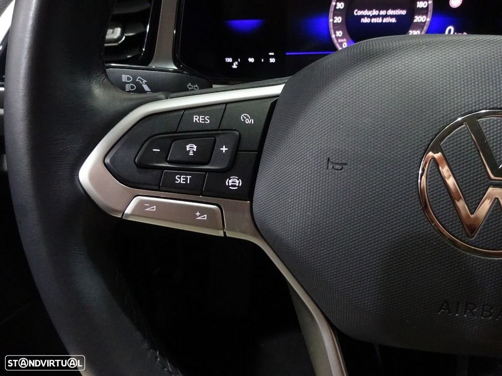 VW T-Roc 1.0 TSI Urban - 17