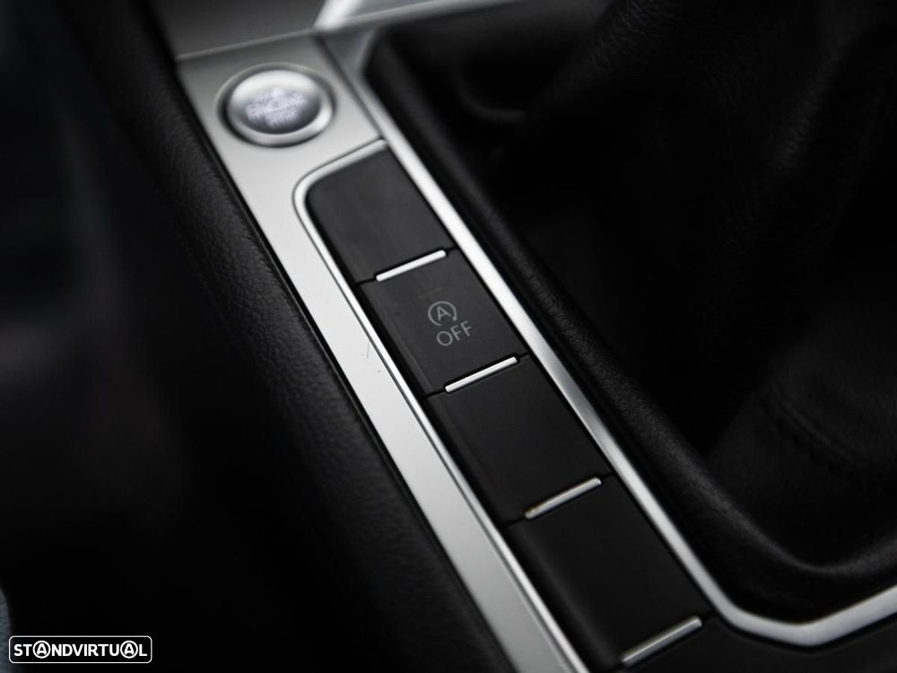 VW Passat Variant 1.6 TDI Confortline - 19