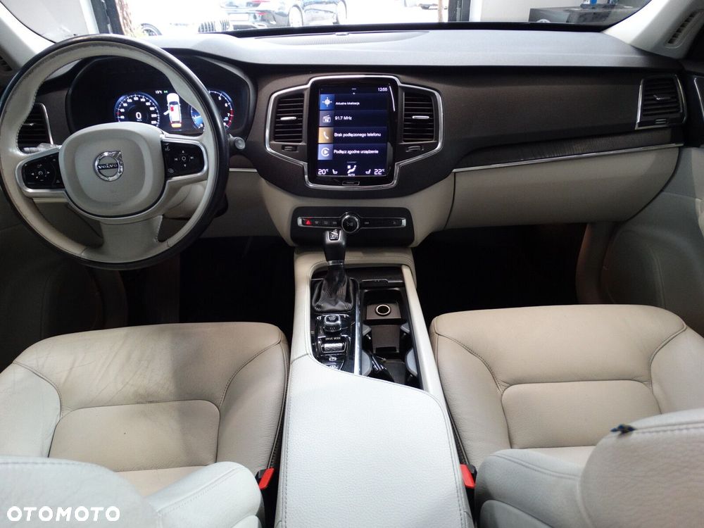 Volvo XC 90 - 20
