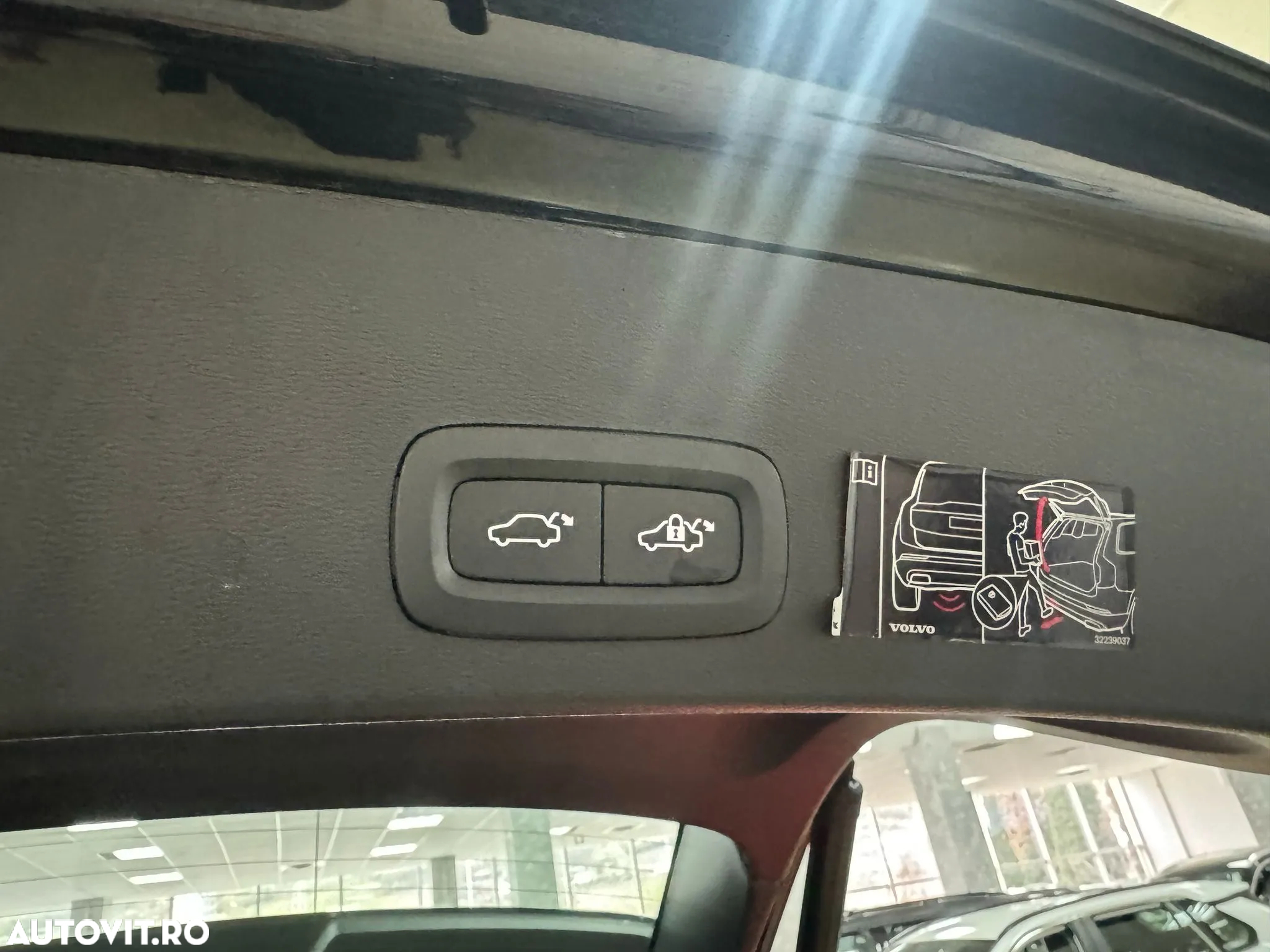 Volvo XC 40 T4 Recharge DKG Ultimate Dark - 13