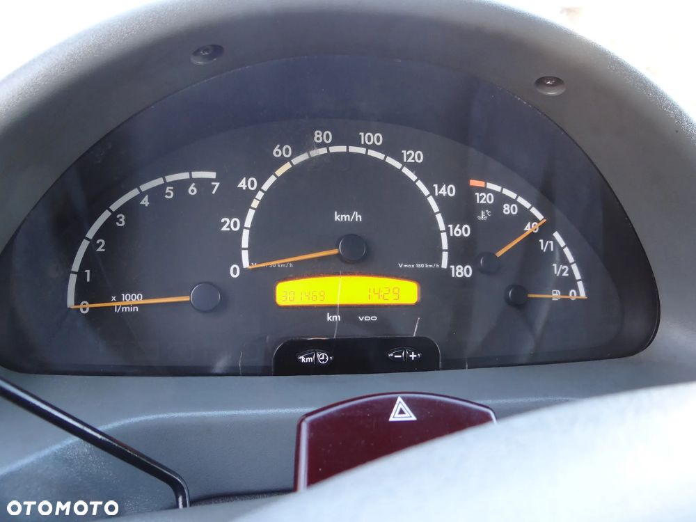 Mercedes-Benz SPRINTER - 14