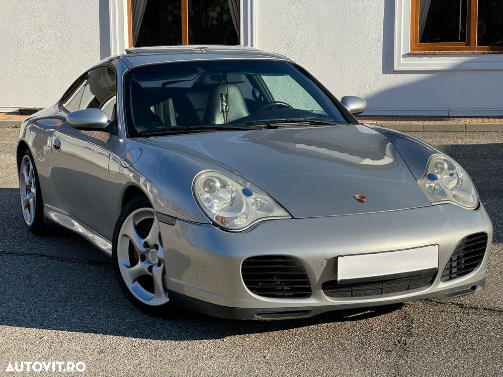Porsche 911 Carrera 4S - 1