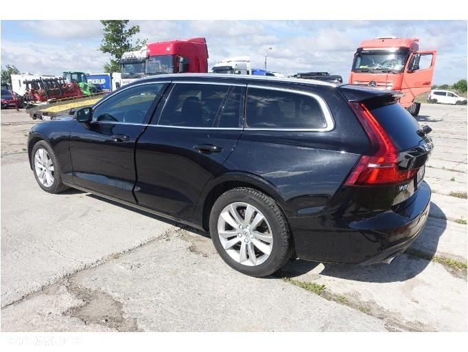 Volvo V60 B4 D Momentum - 5