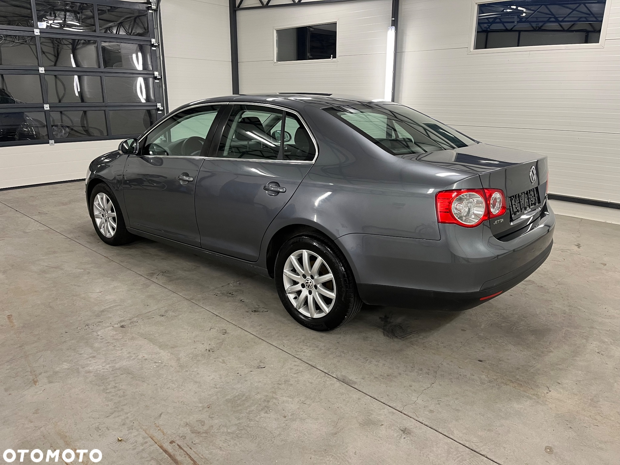 Volkswagen Jetta 1.9 TDI Comfortline - 4