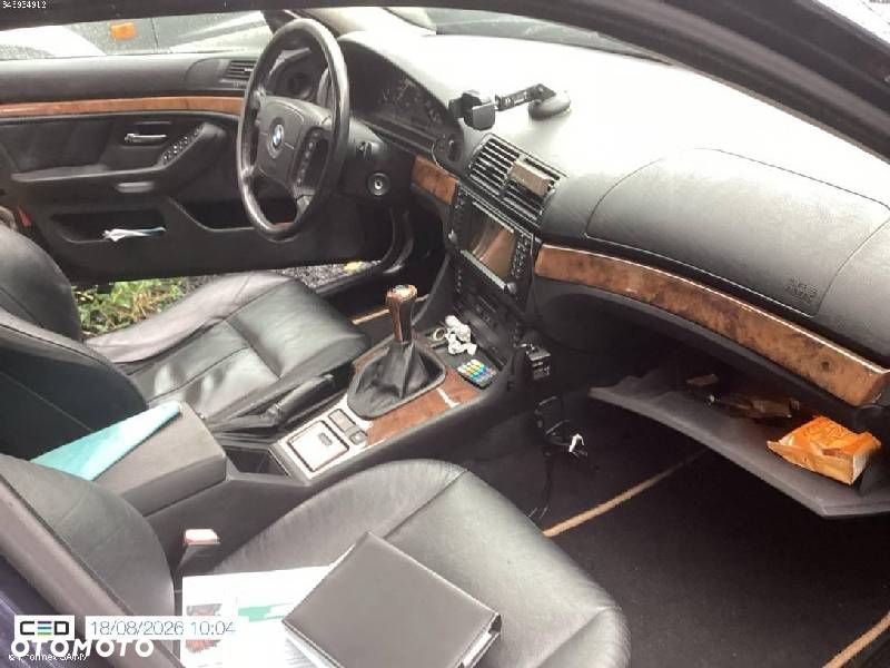 BMW Seria 5 520d - 24