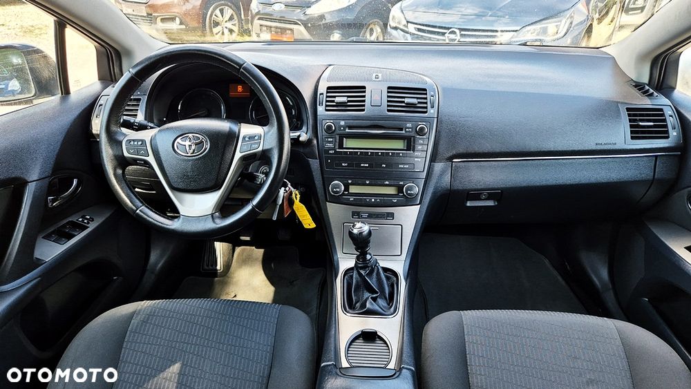 Toyota Avensis - 37