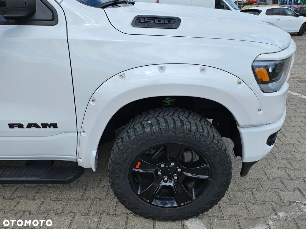RAM 1500 Crew Cab Shortbed Laramie - 9
