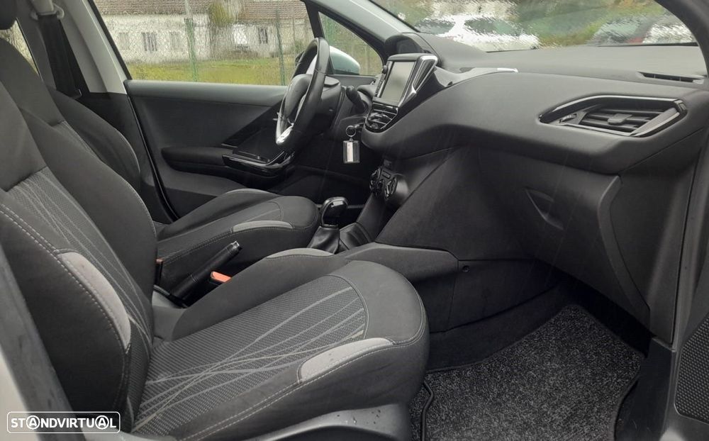 Peugeot 208 1.2 VTi Active - 13