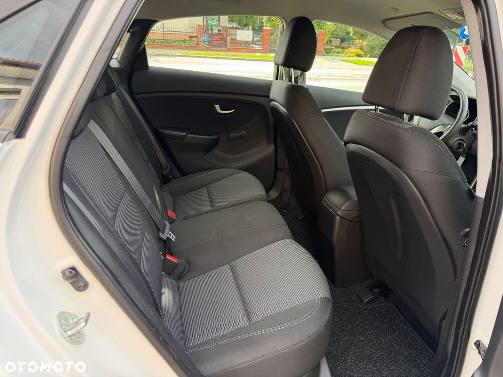 Hyundai i30 1.4 Fifa World Cup Edition - 18