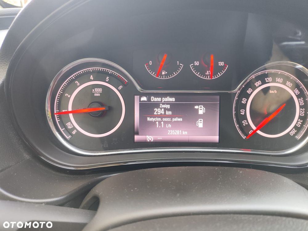 Opel Insignia - 18