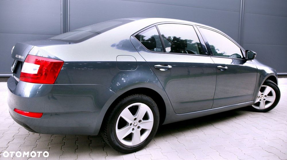 Skoda Octavia 2.0 TDI Edition DSG - 23