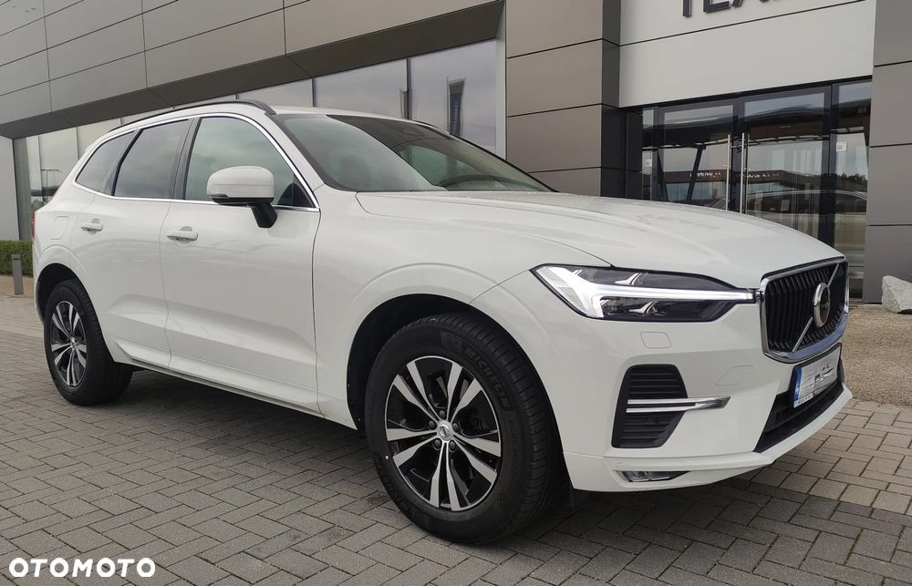 Volvo XC 60 T4 Momentum - 6