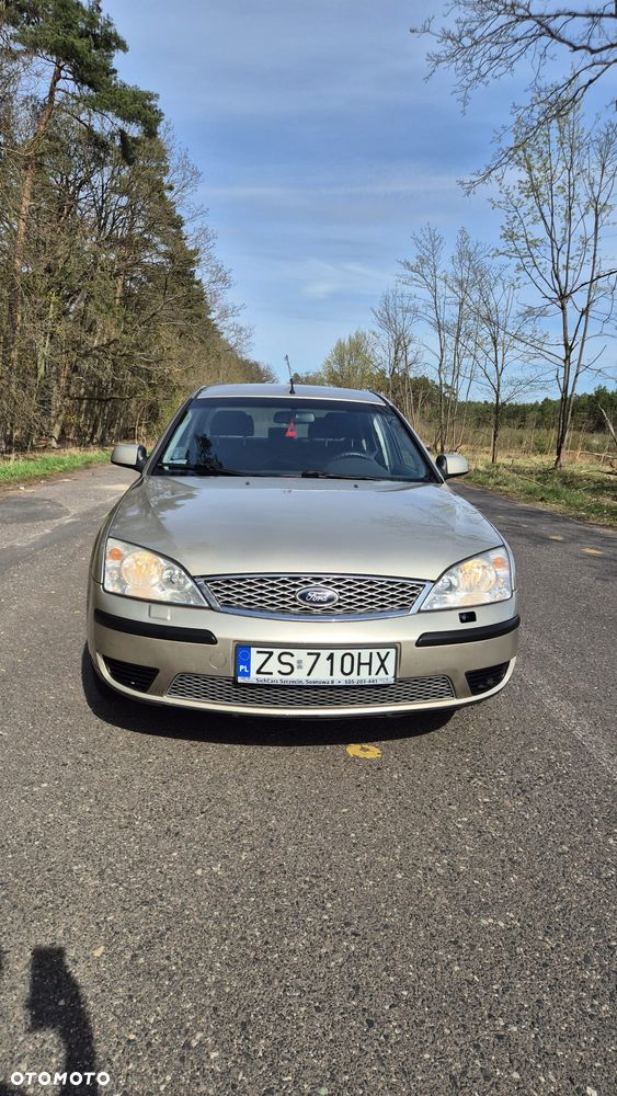Ford Mondeo 1.8 Ghia - 3