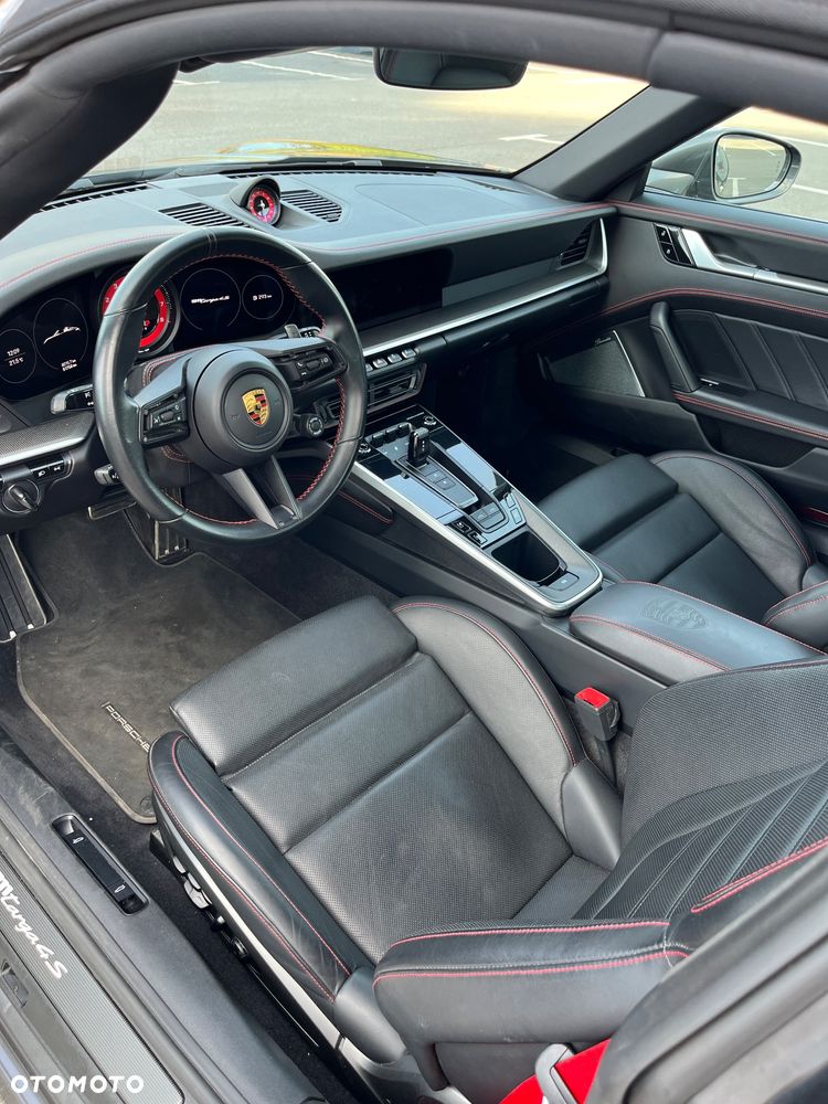 Porsche 911 Targa 4S PDK - 11