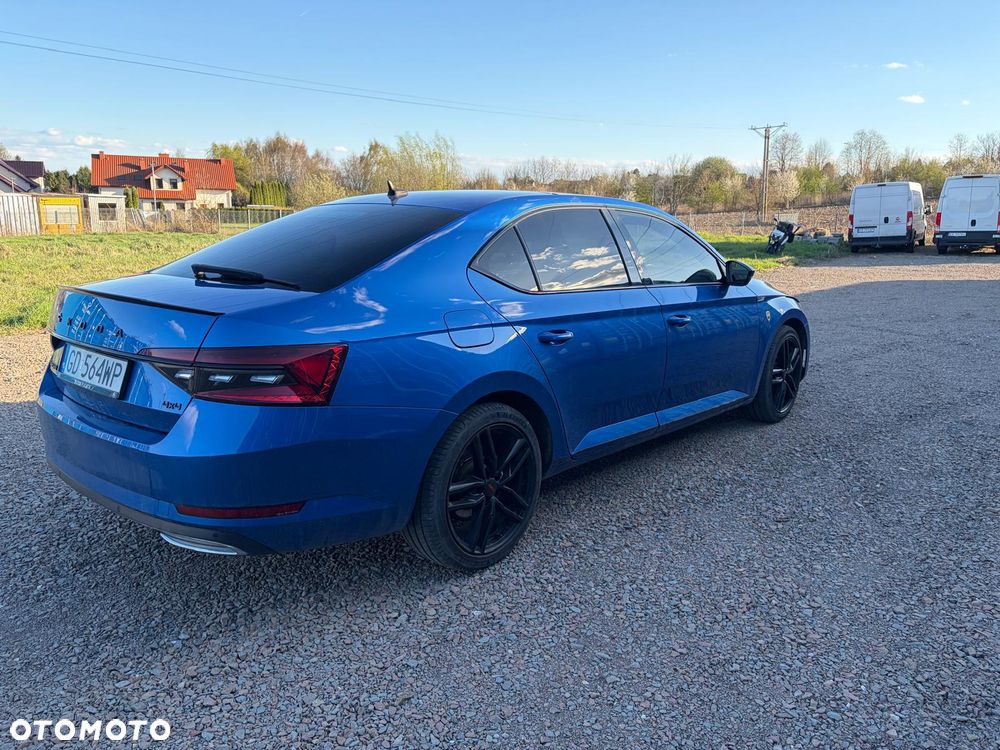 Skoda Superb 2.0 TDI SCR 4x4 Sportline DSG - 5