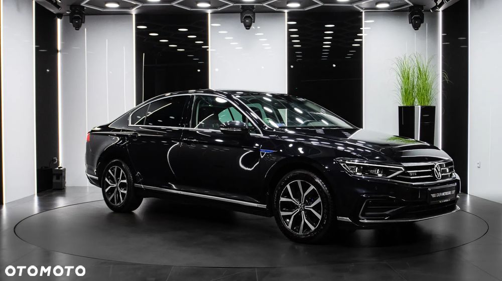 Volkswagen Passat 1.4 TSI Plug-In Hybrid GTE DSG - 11