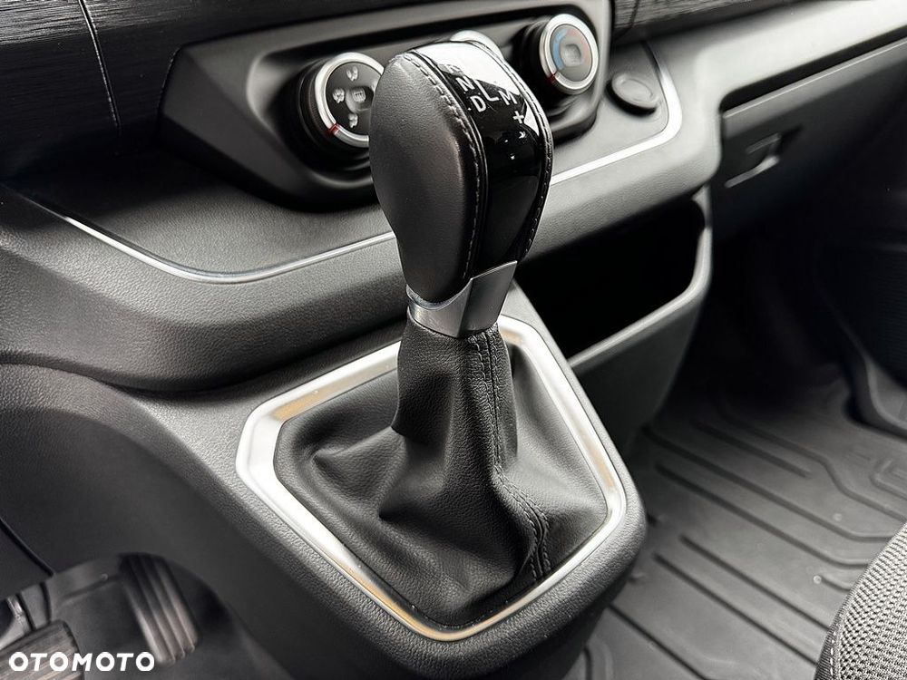 Renault trafic - 18