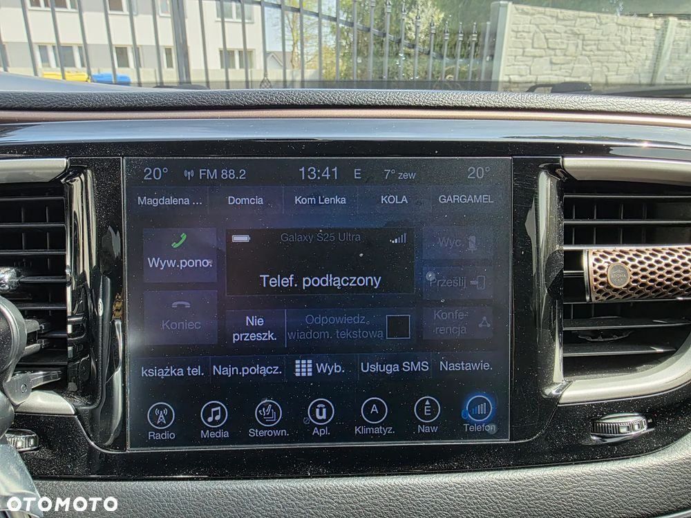 Chrysler Pacifica - 16