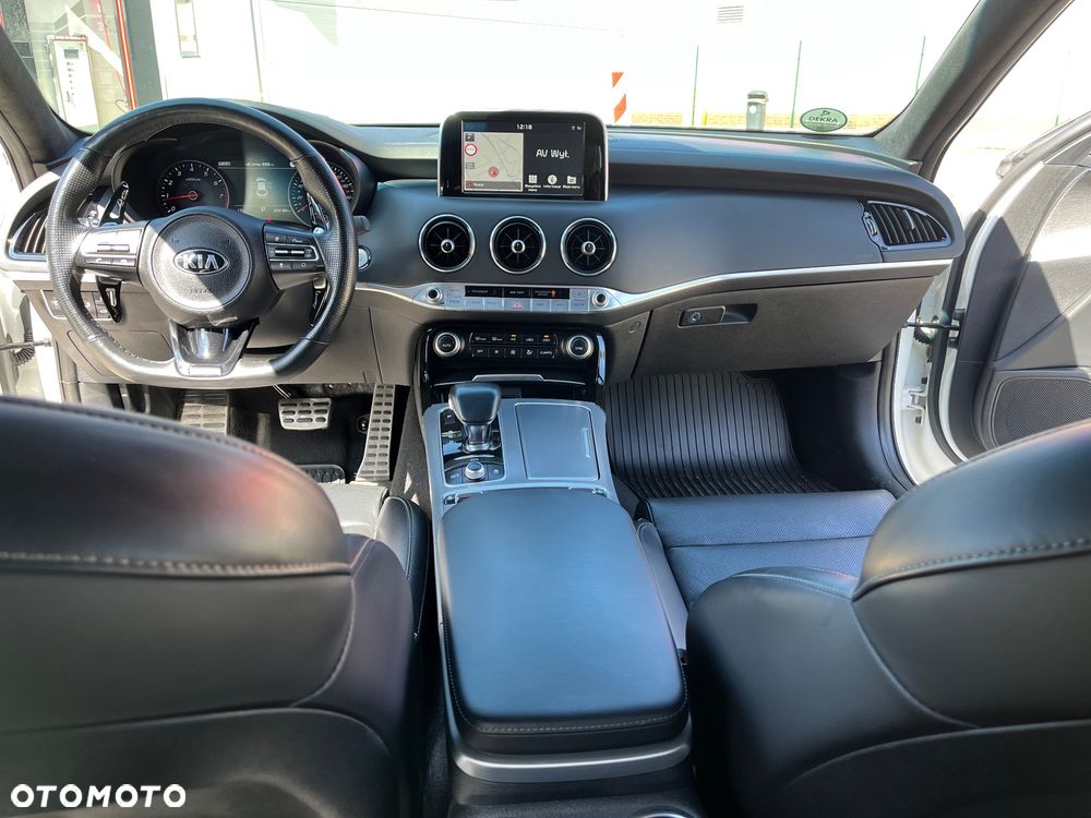 Kia Stinger 3.3 T-GDI V6 GT AWD - 20