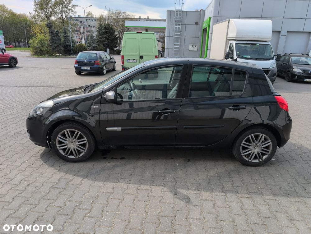 Renault Clio 1.2 16V Night&Day - 8