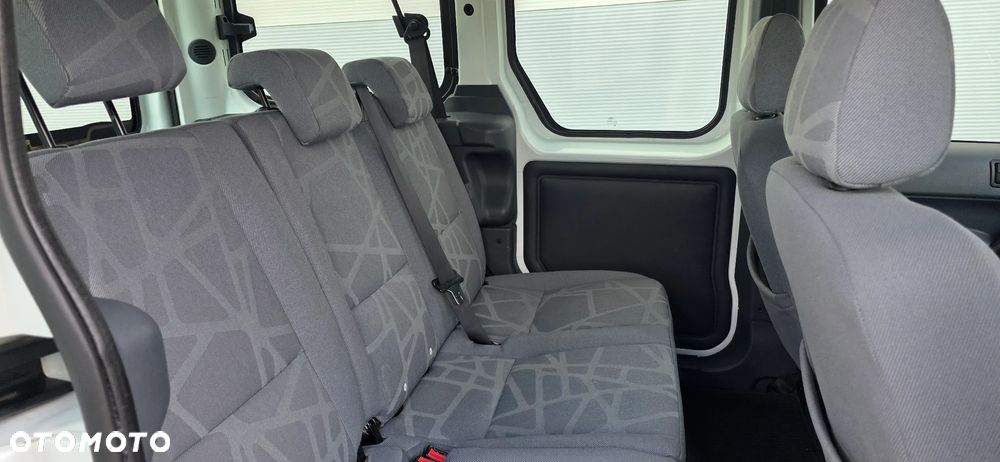 Ford Transit Connect - 10