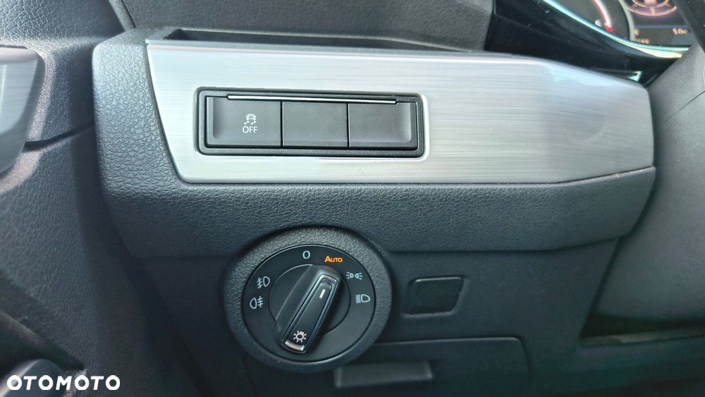 Volkswagen Multivan - 26