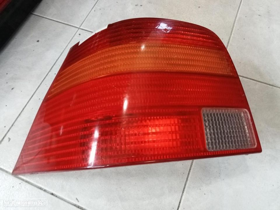 Farolim esquerdo Volkswagen Golf IV - 1