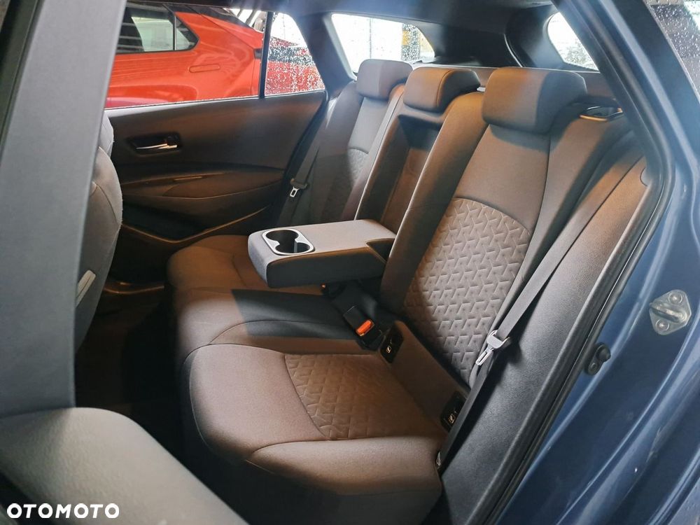 Toyota Corolla - 18