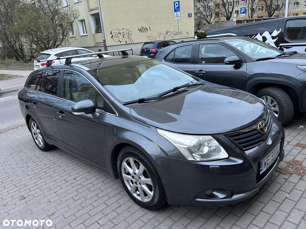 Toyota Avensis 2.0 D-4D 2010 - 1