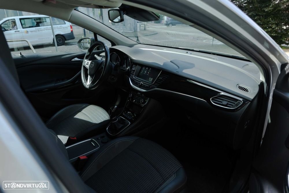 Opel Astra Sports Tourer 1.5 D Design & Tech S/S - 24
