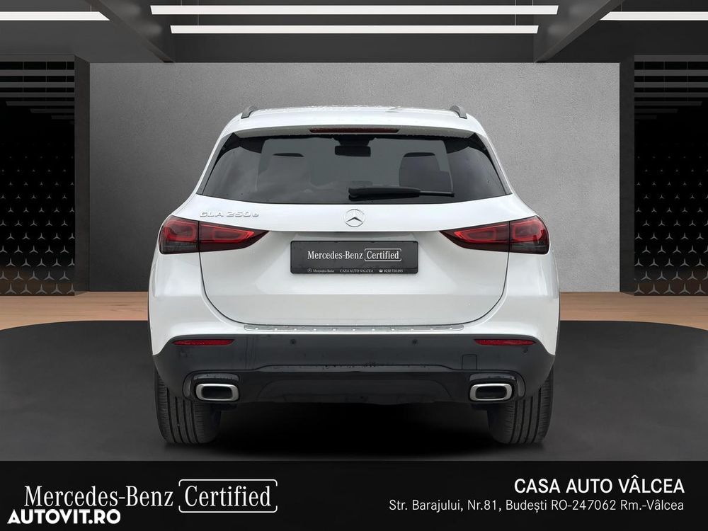 Mercedes-Benz GLA - 4