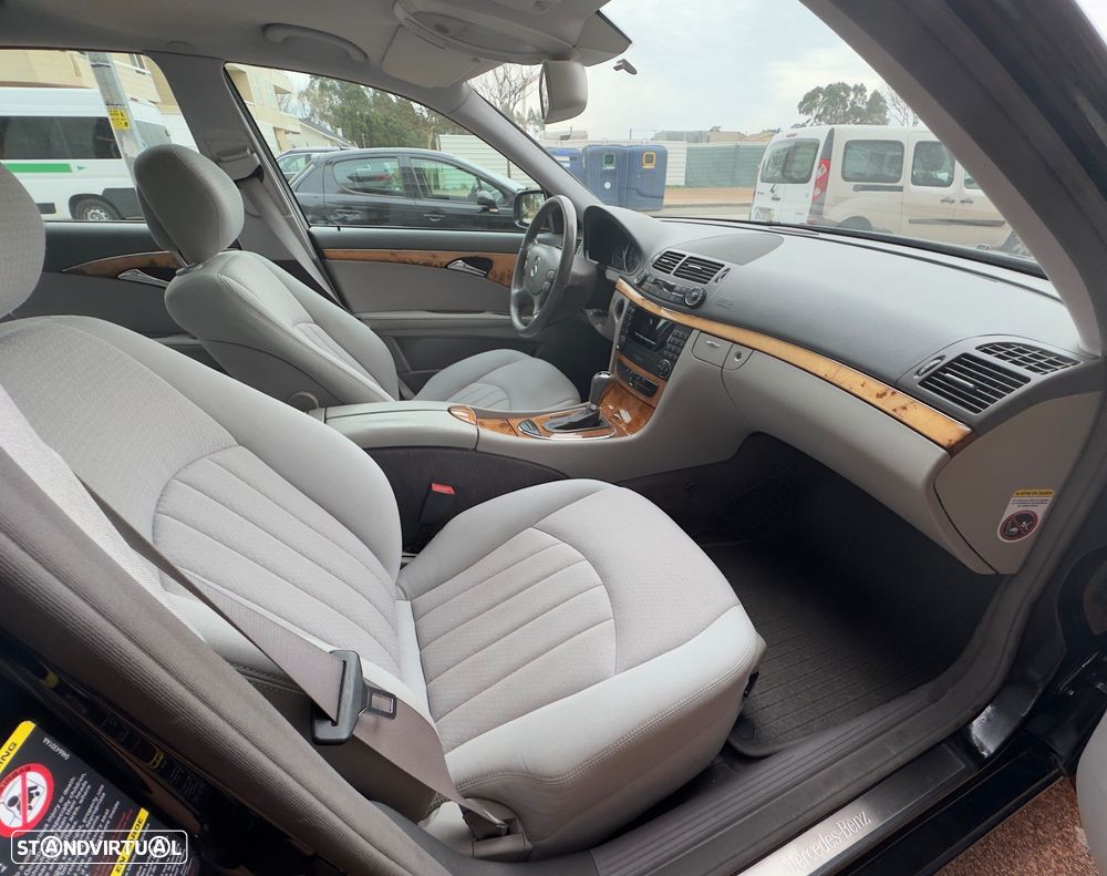 Mercedes-Benz E 220 CDI Auto Elegance - 3