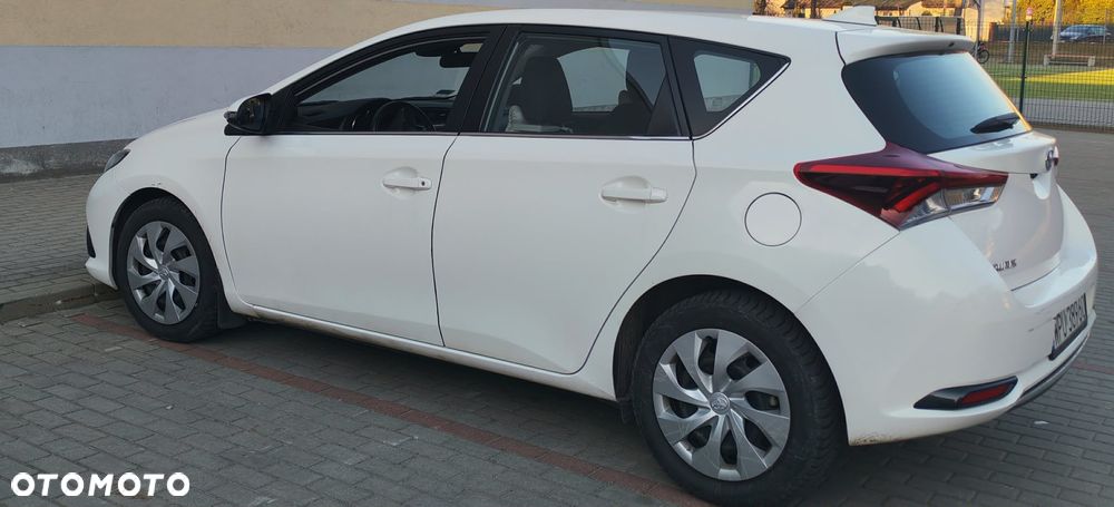 Toyota Auris - 6