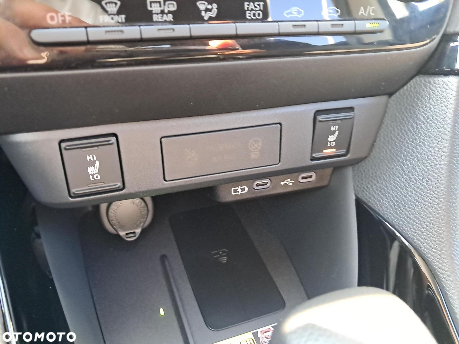 Toyota Yaris Hybrid 1.5 Style - 25