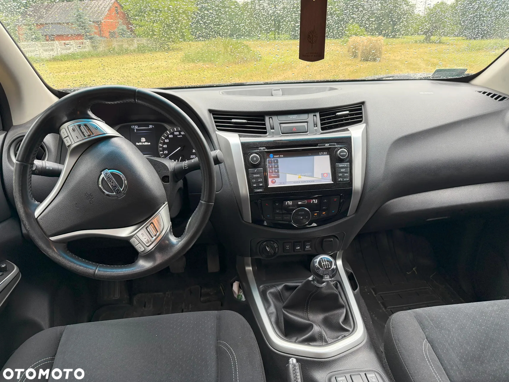 Nissan Navara 2.5 D Platinum Long - 12