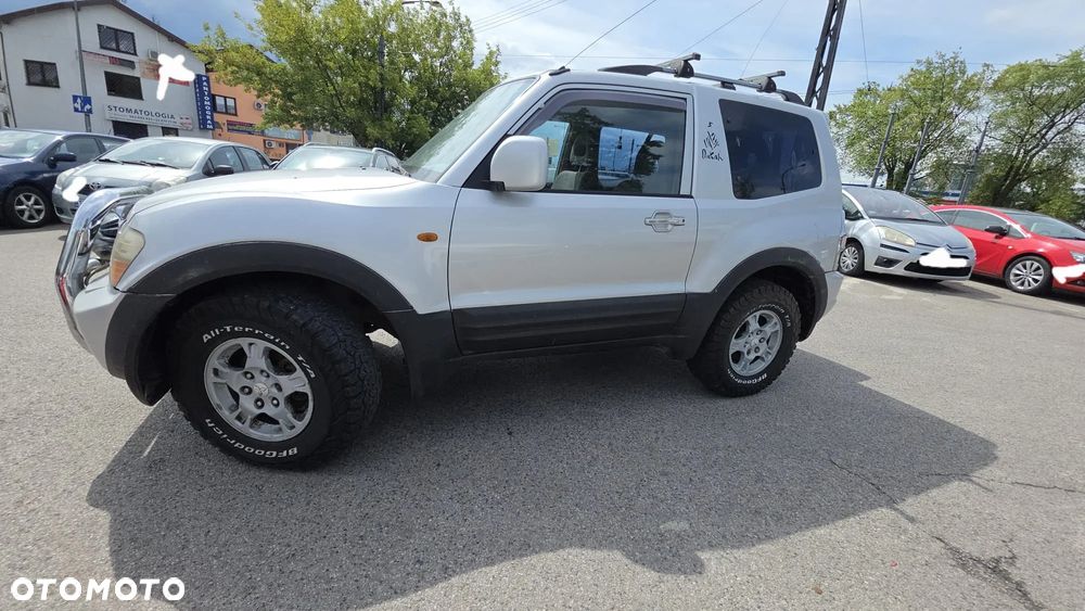 Mitsubishi Pajero - 15