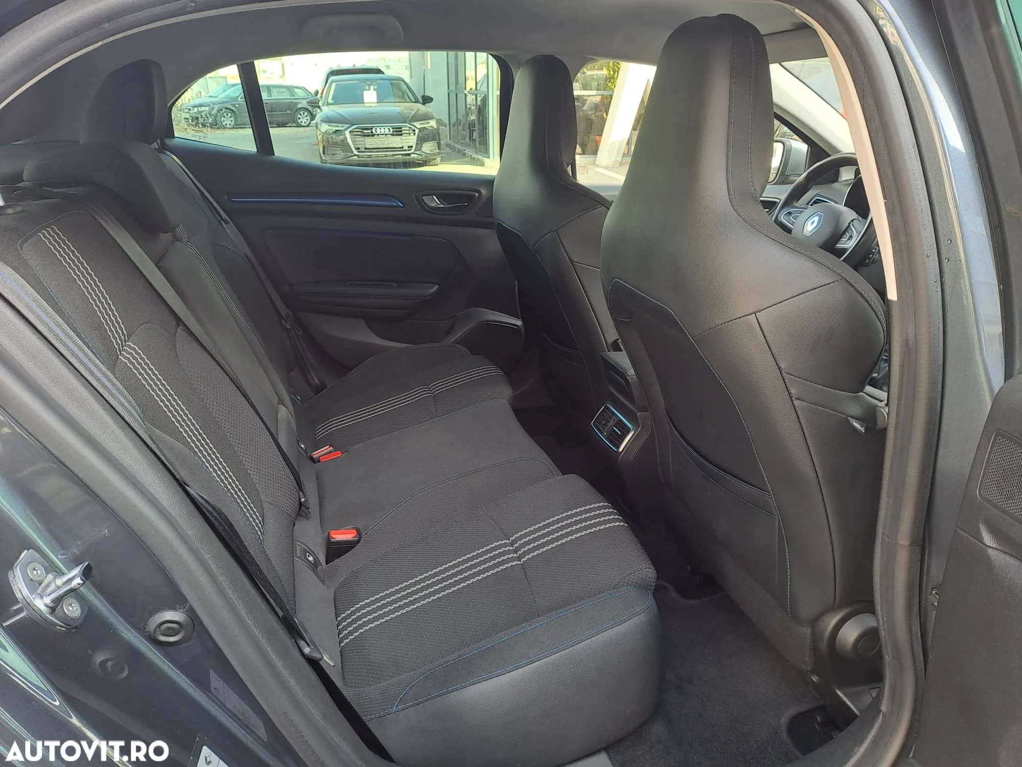 Renault Megane TCe 160 GPF GT LINE - 15