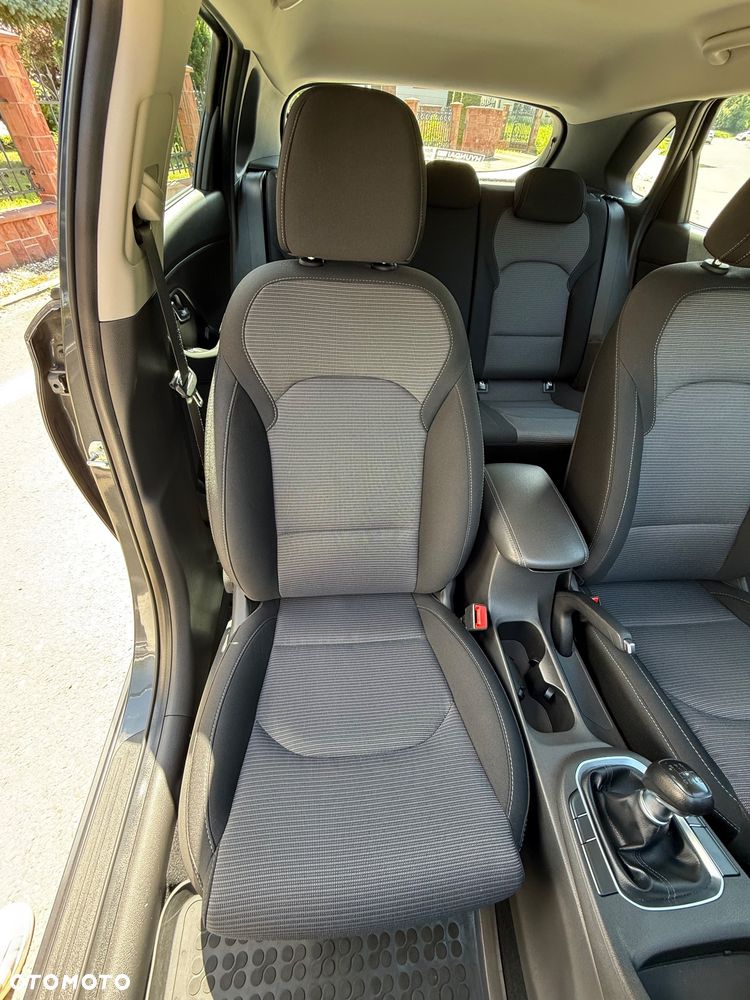 Hyundai i30 1.5 DPI Classic + - 8