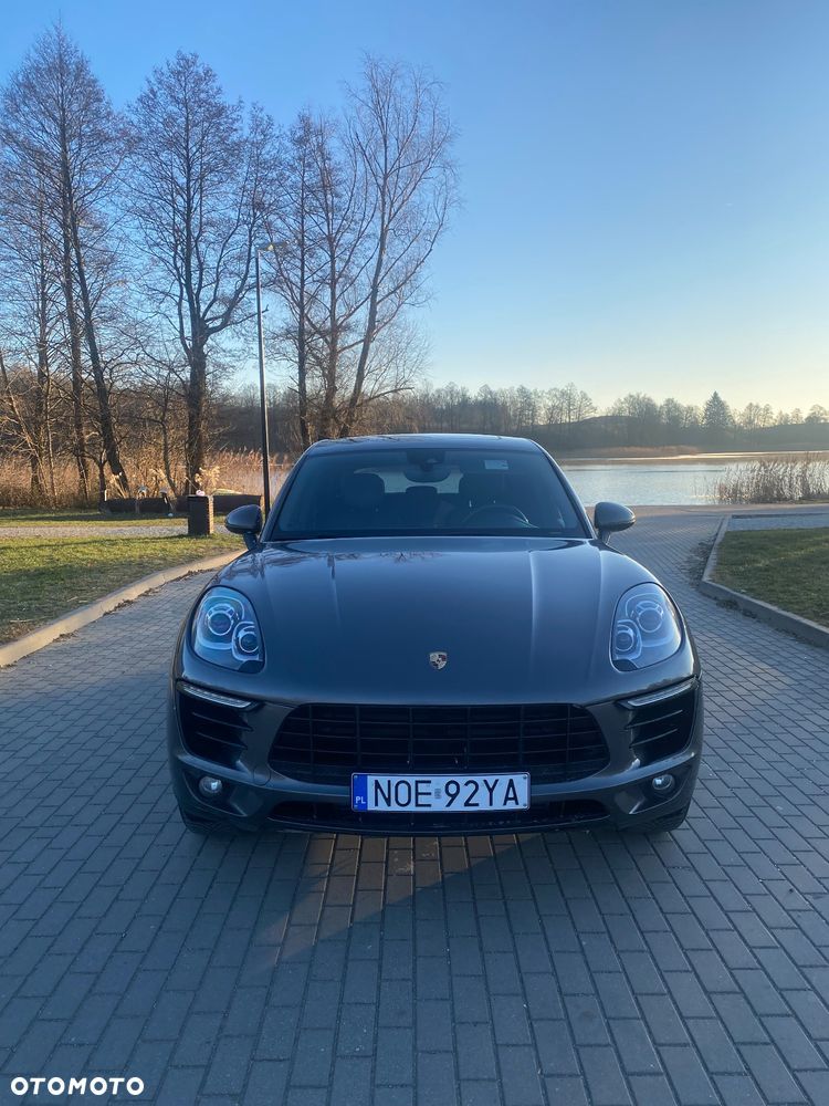Porsche Macan Standard - 2