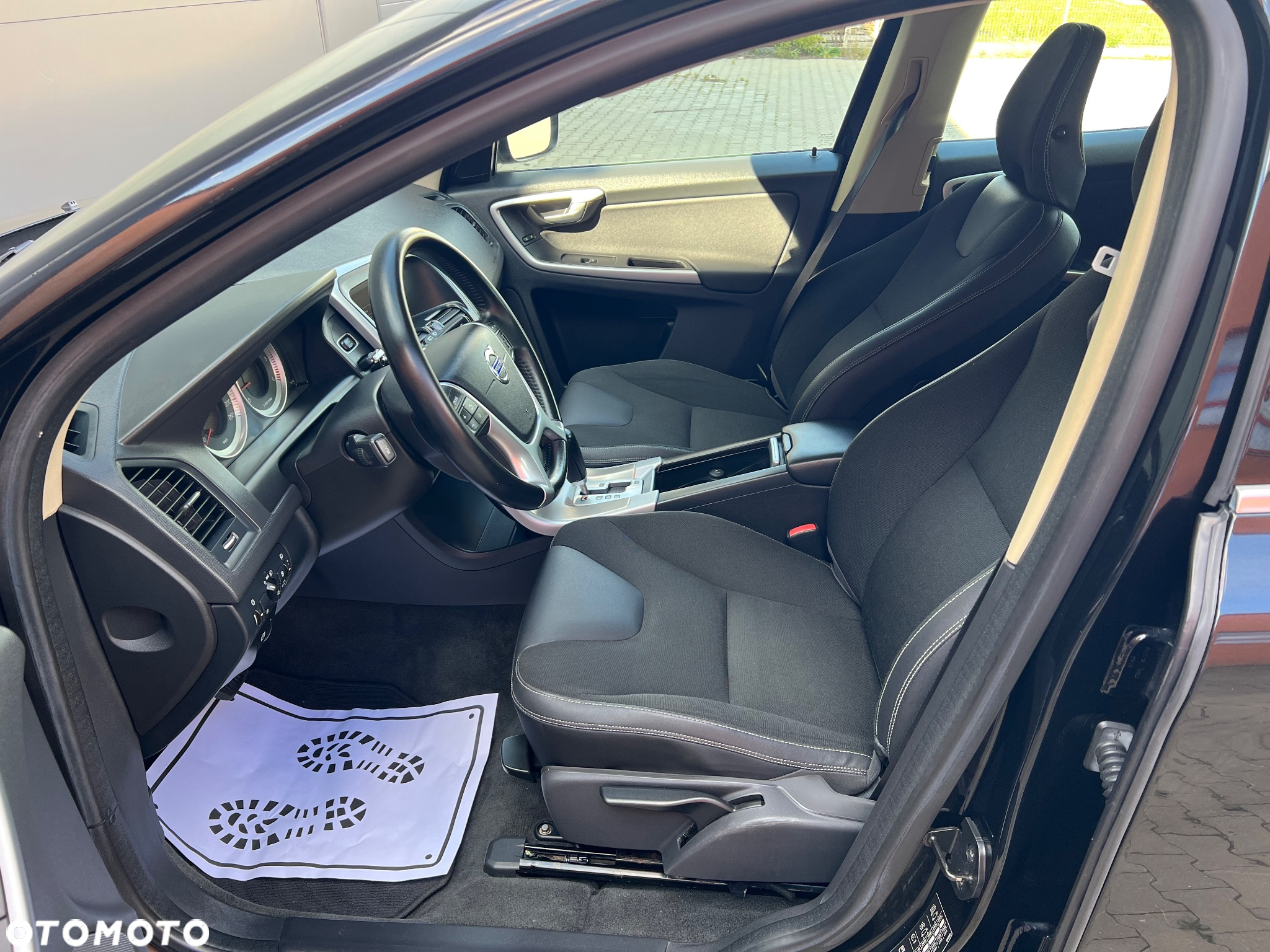 Volvo XC 60 2.4D AWD Momentum - 5
