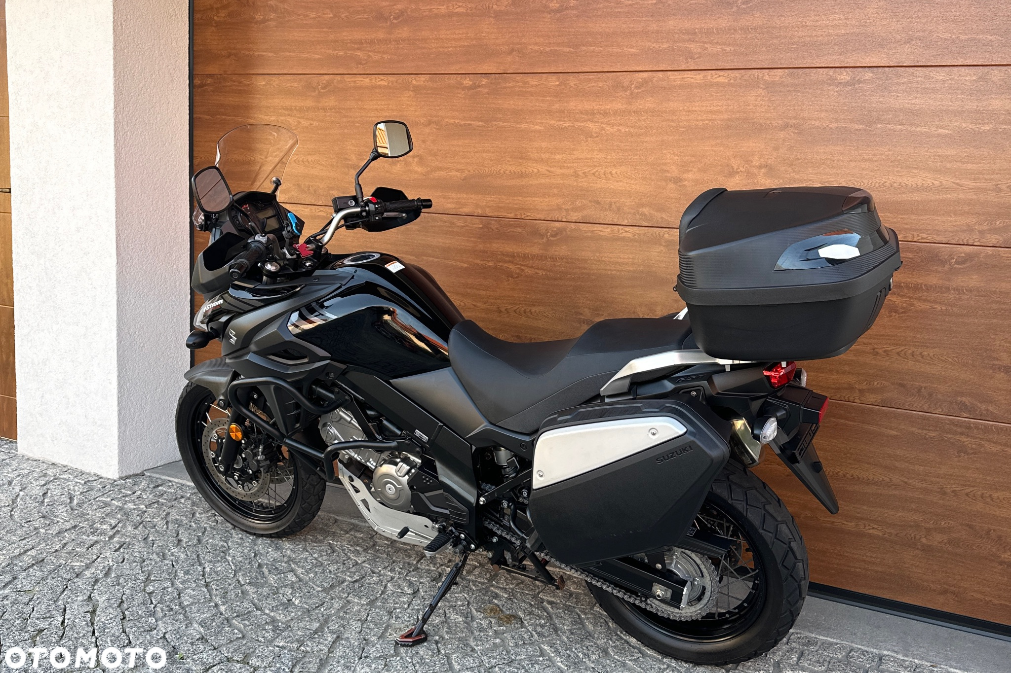 Suzuki DL - 17
