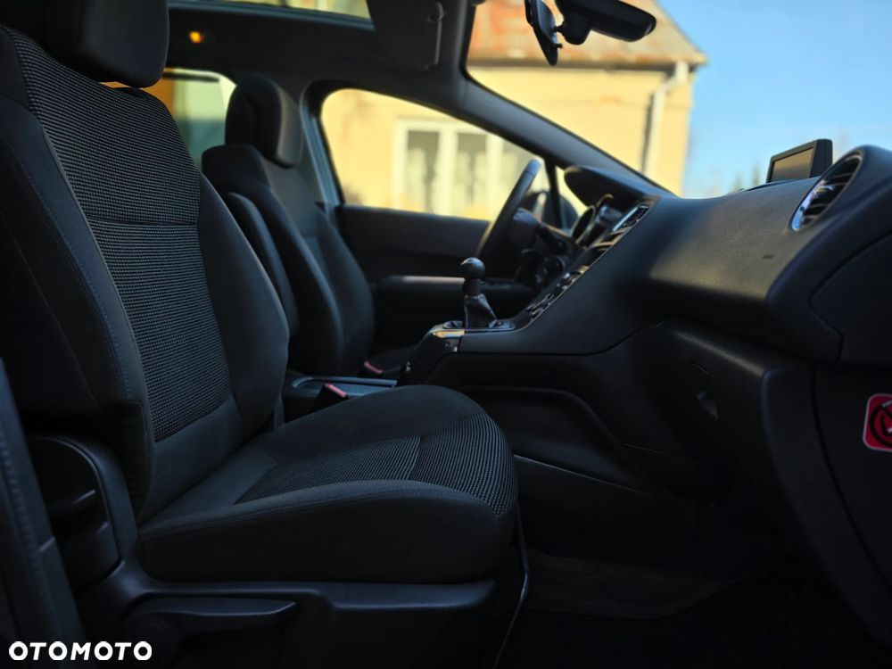 Peugeot 5008 - 23
