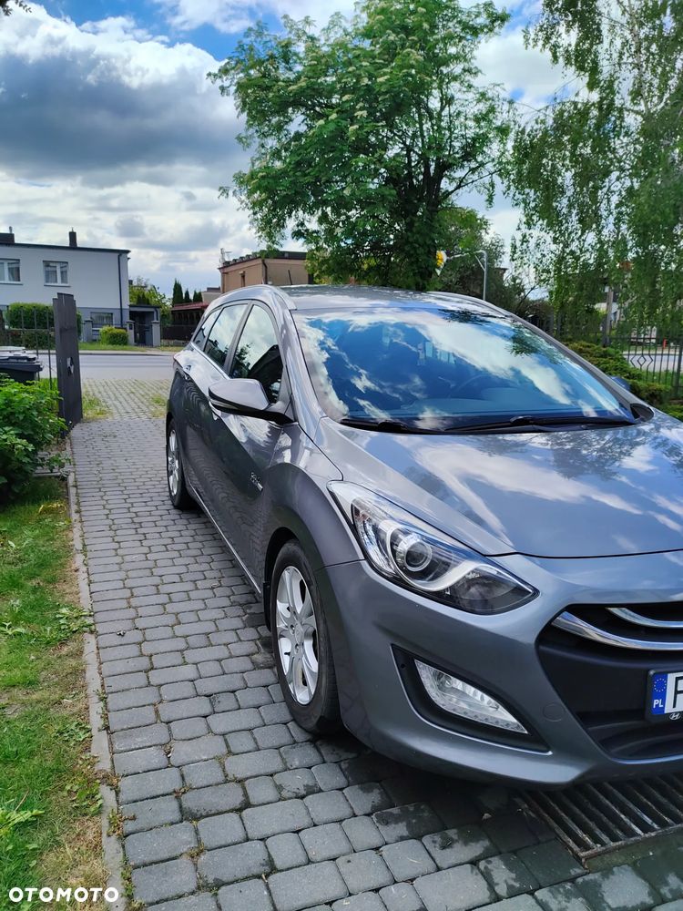 Hyundai i30 blue 1.6 CRDi Classic - 5