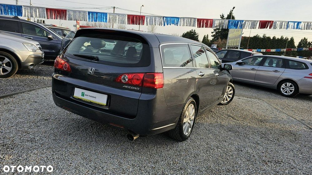 Honda Accord - 10