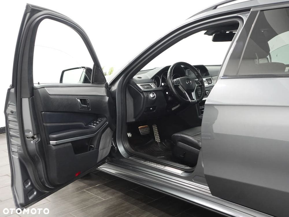 Mercedes-Benz Klasa E ver-220-t-bluetec-blueefficiency-edition-9g--tronic - 17