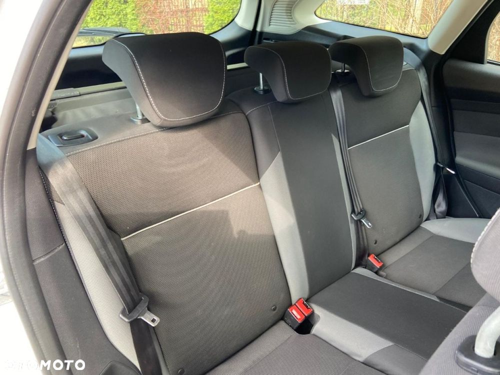 Ford Focus - 25