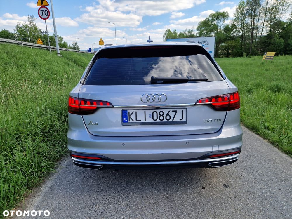 Audi A4 Avant - 4