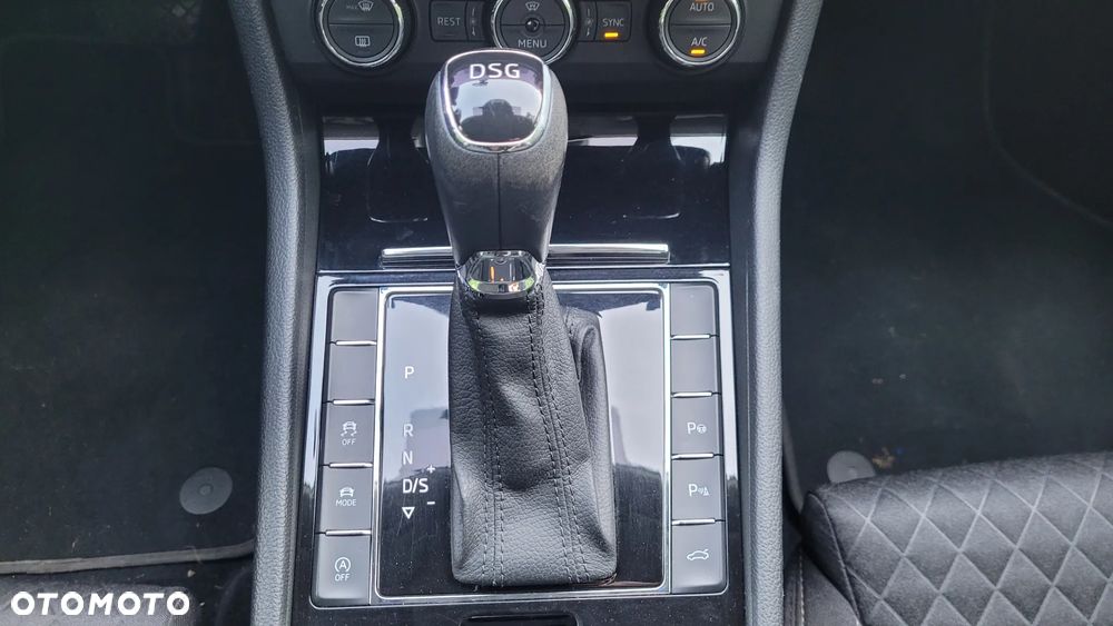 Skoda Superb 2.0 TDI Style DSG - 12
